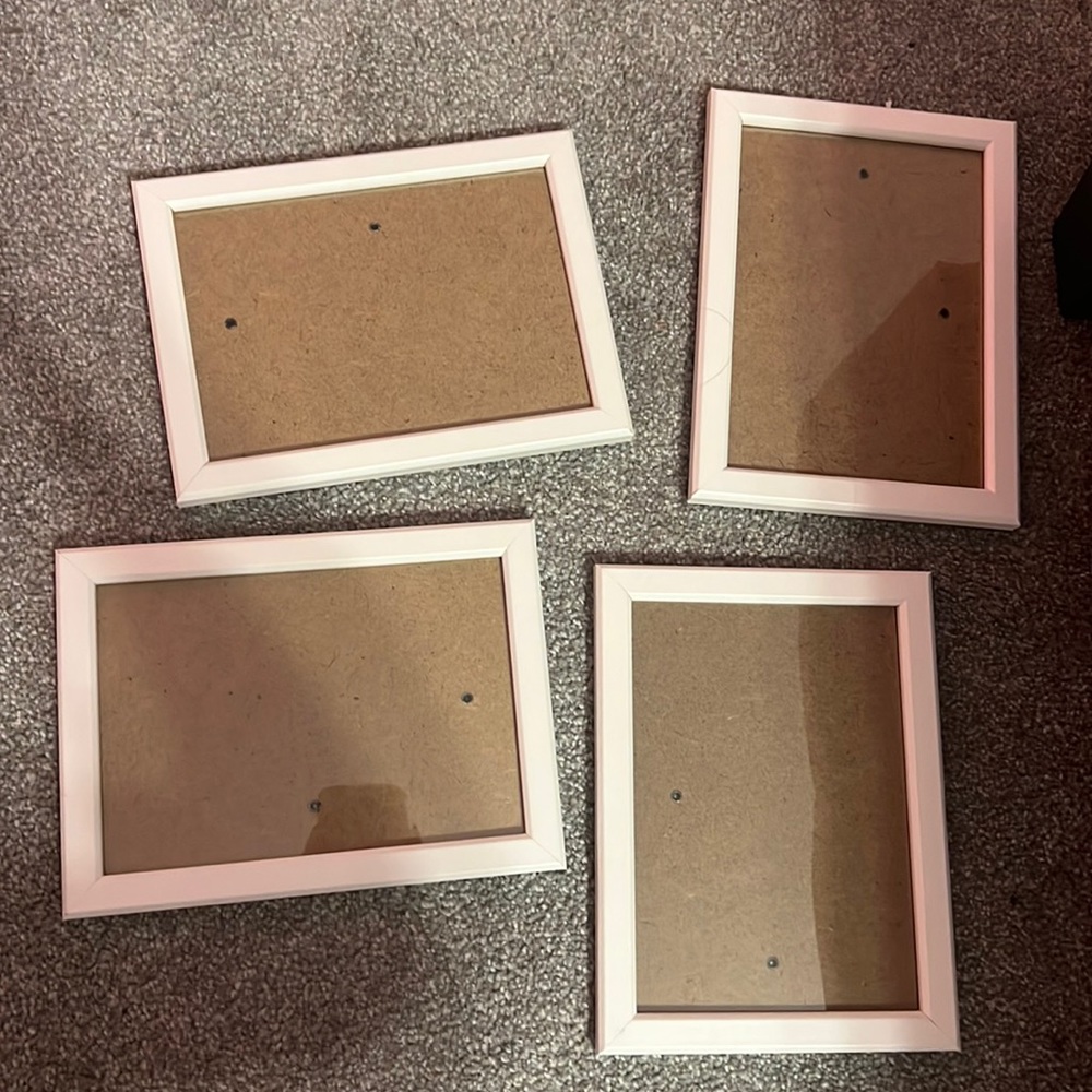 5x7 Frames. pack of 4